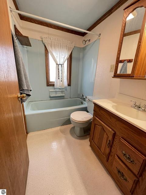 8057 E Baseline Rd, Mount Pleasant, MI 48858 photo 19