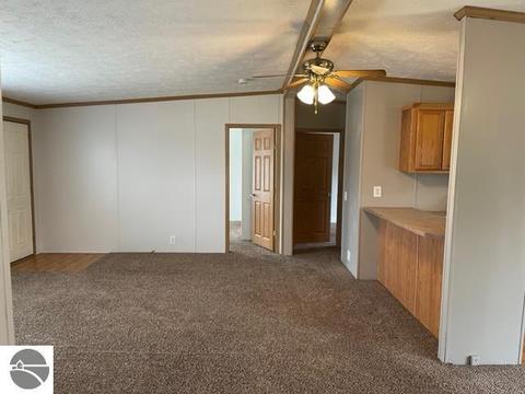 8221 Crest Ln, Mesick, MI 49668 photo 10