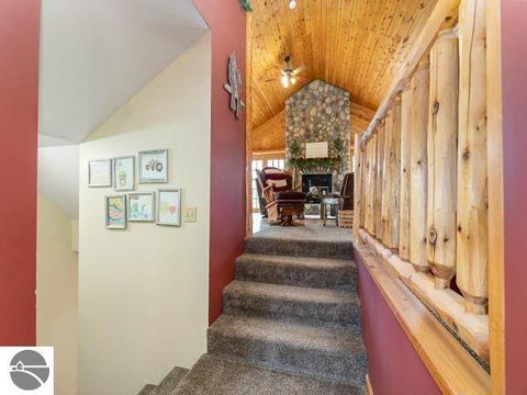 260 N Duffield Rd, Sumner, MI 48889 photo 4