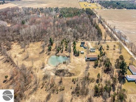 260 N Duffield Rd, Sumner, MI 48889 photo 32