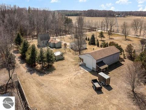 260 N Duffield Rd, Sumner, MI 48889 photo 31