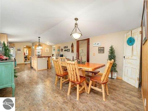 260 N Duffield Rd, Sumner, MI 48889 photo 10