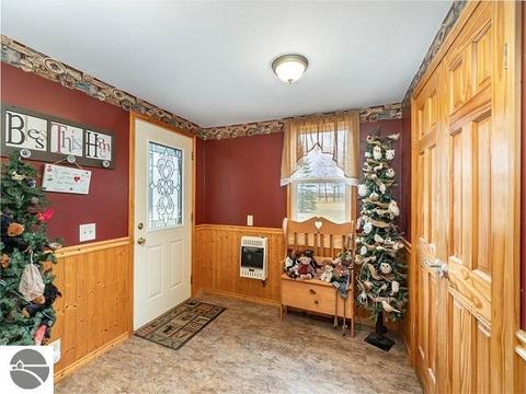 260 N Duffield Rd, Sumner, MI 48889 photo 3