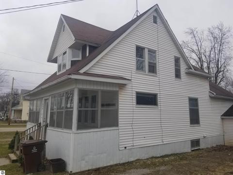 230 E North St, Ithaca, MI 48847 photo 3