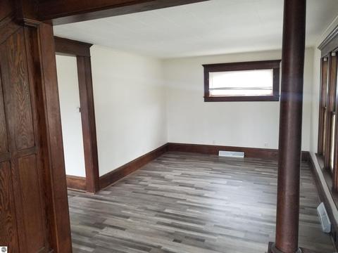 230 E North St, Ithaca, MI 48847 photo 6