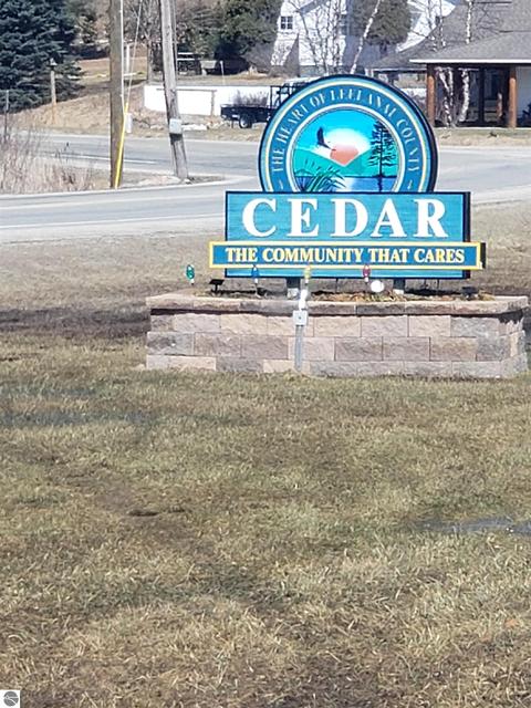 5546 E Hohnke Rd, Cedar, MI 49621 photo 2