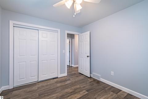 401 N 5th St, Shepherd, MI 48883 photo 11