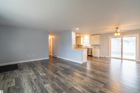 401 N 5th St, Shepherd, MI 48883 photo 3