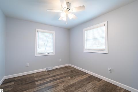 401 N 5th St, Shepherd, MI 48883 photo 10