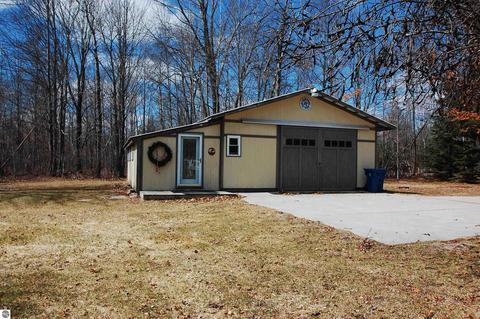 4620 E Sugar River Rd, Alger, MI 48610 photo 2