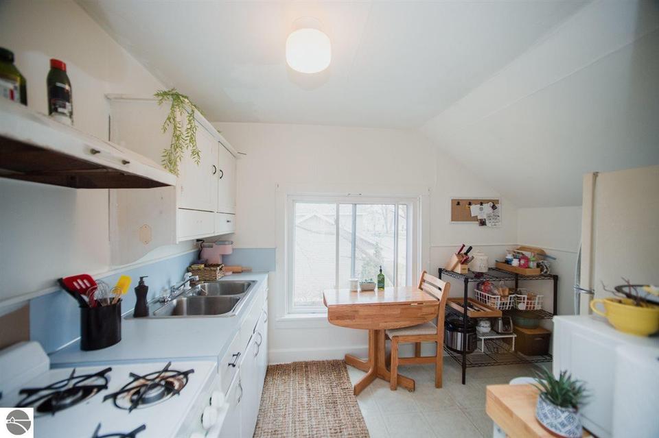  812 Randolph St, Traverse City, MI 49684 photo 21