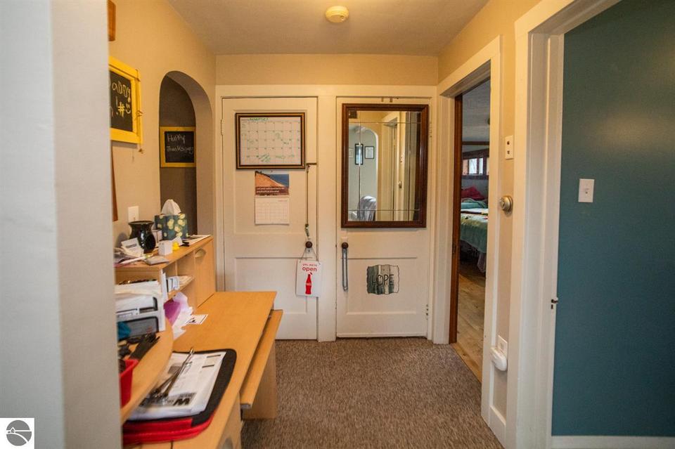  812 Randolph St, Traverse City, MI 49684 photo 9