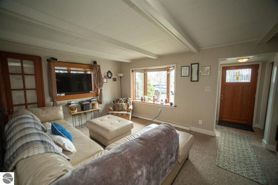  812 Randolph St, Traverse City, MI 49684 photo 7