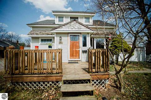 812 Randolph St, Traverse City, MI 49684