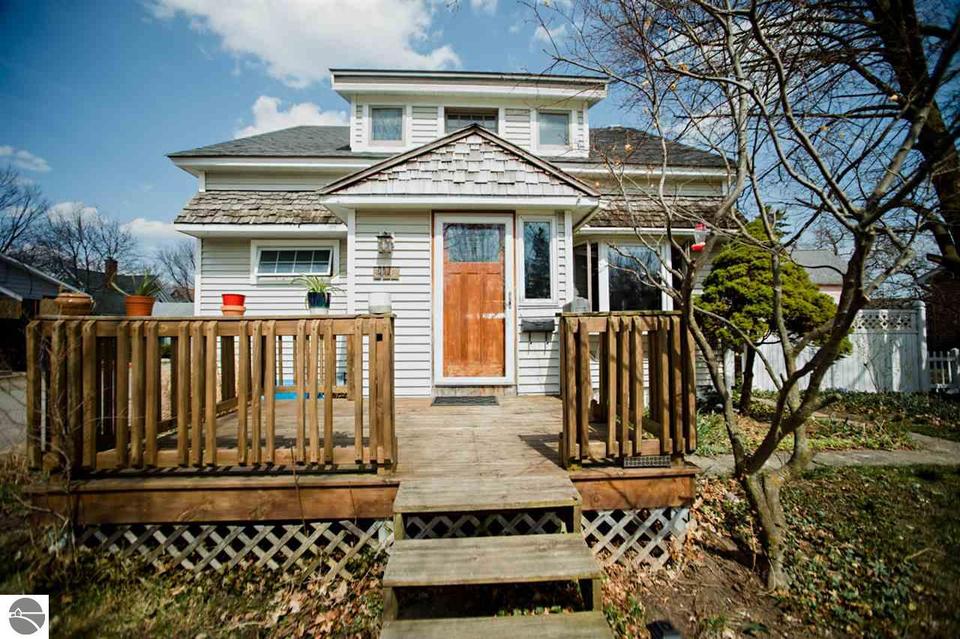  812 Randolph St, Traverse City, MI 49684 photo 1