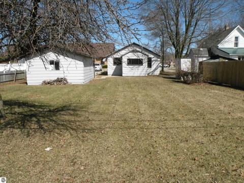 124 E Beech, Gladwin, MI 48624 photo 12