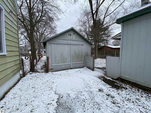 236 E Beech, Gladwin, MI 48624 photo 12
