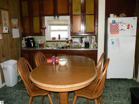 236 E Beech, Gladwin, MI 48624 photo 5