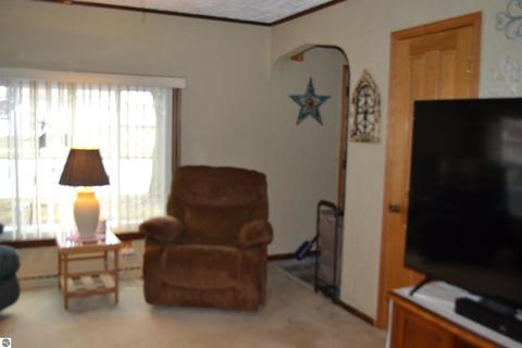 126 N Ithaca St, Ithaca, MI 48847 photo 6