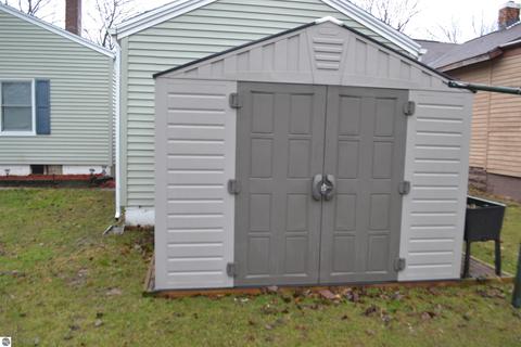126 N Ithaca St, Ithaca, MI 48847 photo 5