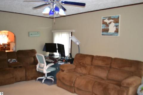 126 N Ithaca St, Ithaca, MI 48847 photo 8
