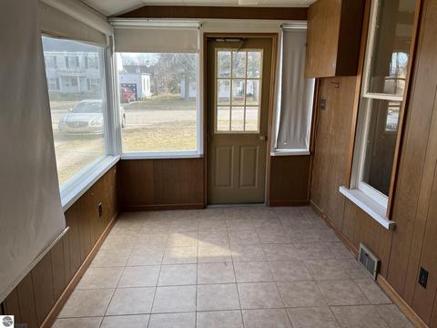 209 E Sixth, Clare, MI 48617 photo 32
