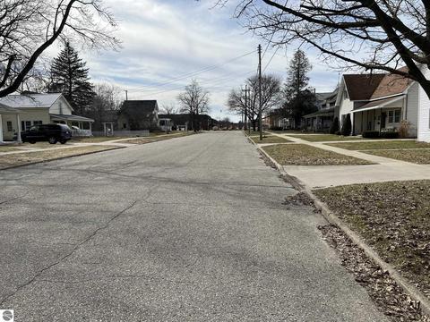 209 E Sixth, Clare, MI 48617 photo 40