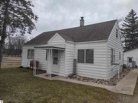 108 N Water St, Au Gres, MI 48703 photo 3