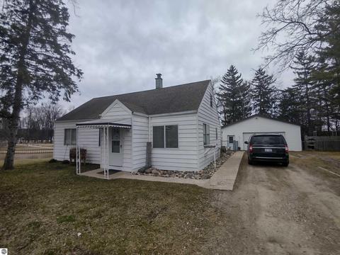 108 N Water St, Au Gres, MI 48703 photo 1
