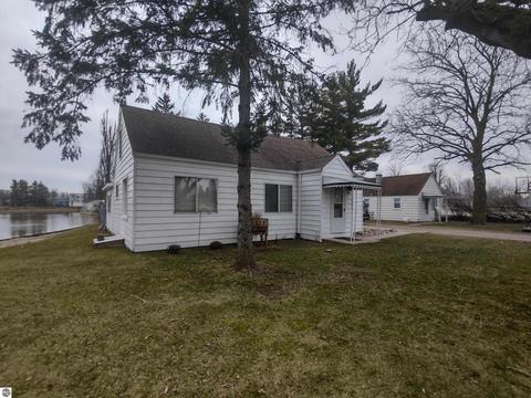 108 N Water St, Au Gres, MI 48703 photo 2