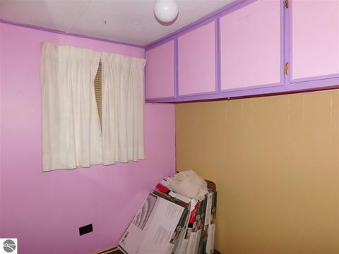 593 Pine St, Gladwin, MI 48624 photo 9