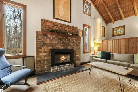 951 E Sugar Bay Ln, Cedar, MI 49621 photo 5