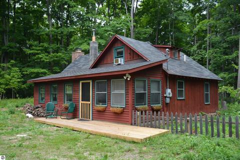 951 E Sugar Bay Ln, Cedar, MI 49621 photo 42