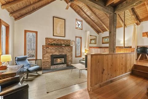 951 E Sugar Bay Ln, Cedar, MI 49621 photo 18