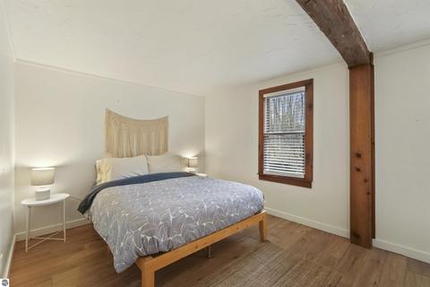 951 E Sugar Bay Ln, Cedar, MI 49621 photo 14