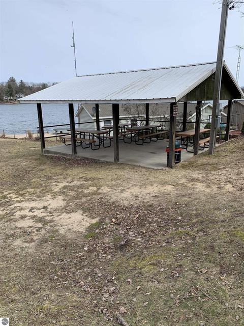 841 Pine St, Harrison, MI 48625 photo 20