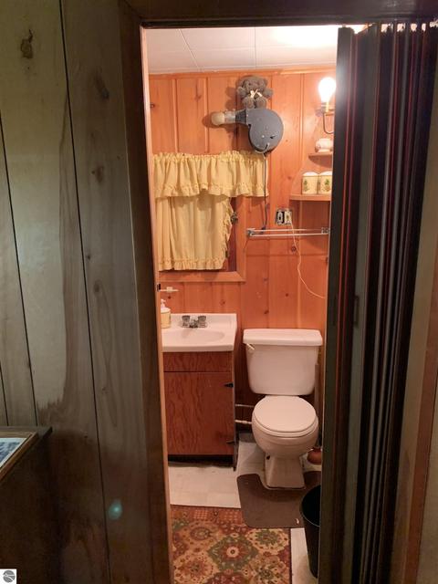 841 Pine St, Harrison, MI 48625 photo 13