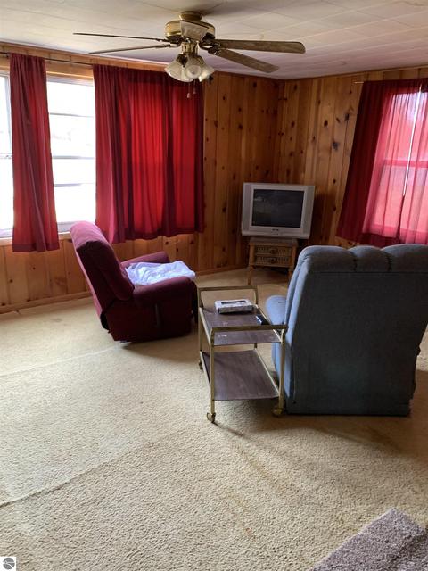 841 Pine St, Harrison, MI 48625 photo 9