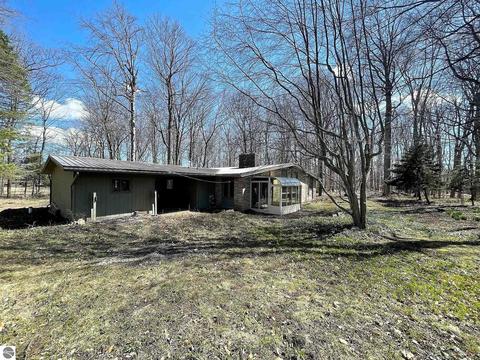 1741 E Remus Rd, Mount Pleasant, MI 48858 photo 5