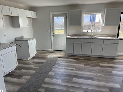 2386 Erickson Rd, Pinconning, MI 48650 photo 4