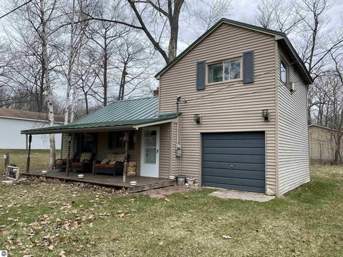 2470 Forest Dr, Lupton, MI 48635 photo 2
