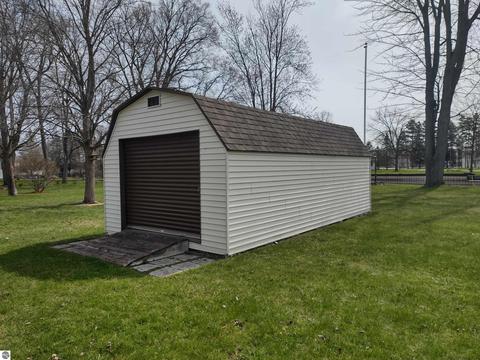 513 Detroit St, Au Gres, MI 48703 photo 6