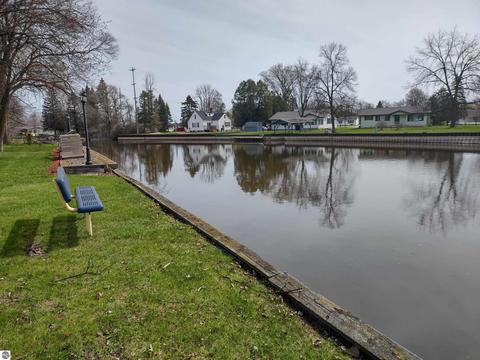 513 Detroit St, Au Gres, MI 48703 photo 10