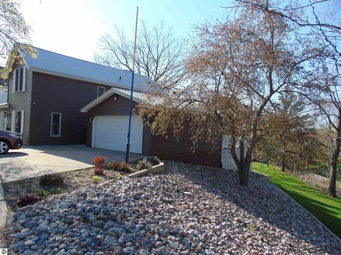 321 W Center St, Ithaca, MI 48847 photo 9