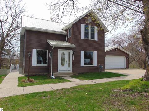 321 W Center St, Ithaca, MI 48847 photo 1