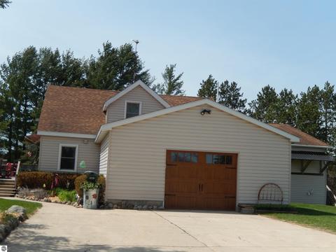 5126 Ziemer Rd, Gladwin, MI 48624 photo 2