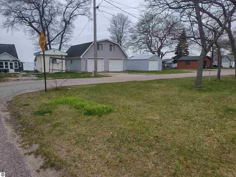 4945 E Center St, Au Gres, MI 48703 photo 8