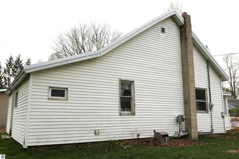 614 E South St, Ithaca, MI 48847 photo 37