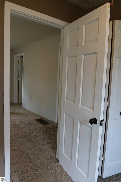614 E South St, Ithaca, MI 48847 photo 27