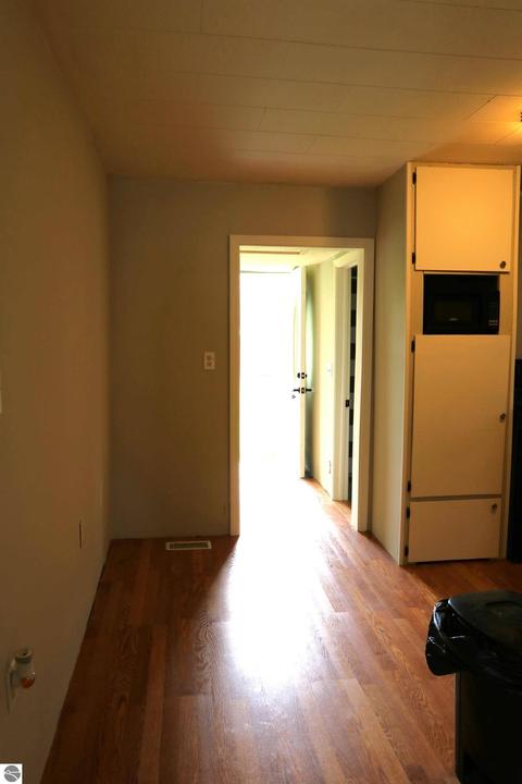 614 E South St, Ithaca, MI 48847 photo 8